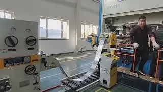 uncoiler, straightener and  NC zigzag feeder