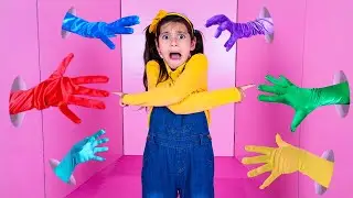 Ellie Emma y Charlotte Juegan el Reto de Colores Para Ganar un Premio de Sorpresa