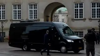 US lawmakers arrive in Copenhagen to help 'lower the temperature' over Greenland