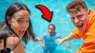 AHOGAMOS AL ENANO ASESINO EN LA PISCINA ☠️ *pierde la vida* Exi