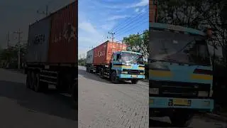 proses pengiriman truk kontainer