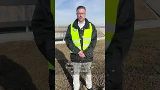 Digital message boards for improved safety during the deicing process
