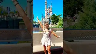 disney time🏰💓💋 #disney #transition #disneyworld #influencer #relatable #travel #preppy #trending