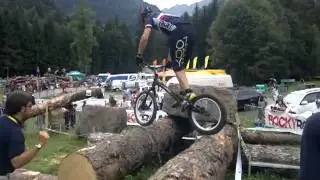 Theau Courtes 2 demi 20 pouces elites Championnats du monde 2011 Champery.mp4