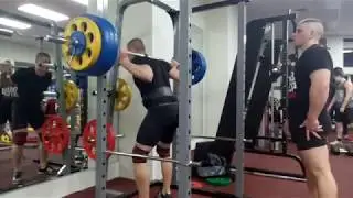 Squat 175 kg (390 lbs) 4 x 6 reps