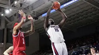 No. 7 Gonzaga starts slow, but routs LMU 82-47