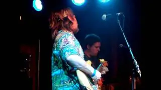 Lukas Nelson Promise Of The Real - My Own Wave  With Merlyn Kelly