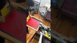 Screen Printing One Color #silkscreen #printingmethod #art #printingtechnique #smallbusiness