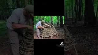 Bushcraft shelter survival camping 🏕️ #camping #outdoors #solo