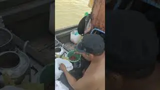 Tanjung tiram batu bara  bot lagi bertambat di dermaga#vidio#horts