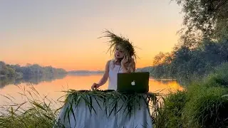 DJ set by Issi | Sunset |deep house music;organic, melodic house;summer music 2023;Ivana Kupala