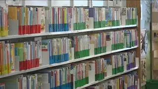 VERIFY: Can schools ban books?
