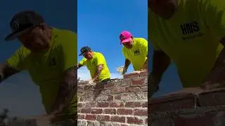 More pressed reds, because is there anything better? #bricklaying #melbournebricklaying #redbrick