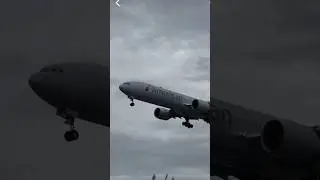 American Airlines 777-300ER landing in London Heathrow