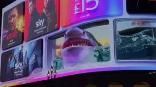 Can a DOOH Screen Tell a Story in 20 Seconds? | Piccadilly Lights by Sky Creative