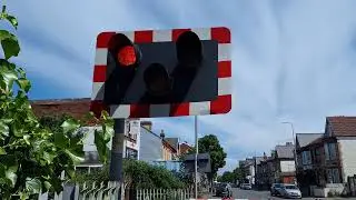 Waterloo Level Crossing - Merseyside