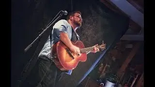Don Ross - Many of today's finest acoustic guitarists discuss the impact of Don Ross