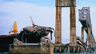 The bridge that COLLAPSED at rush hour