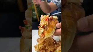 This is one of the best lobster rolls in NYC! Mark&rsquo;s Off Madison in Flatiron. 🤤 #DEVOURPOWER