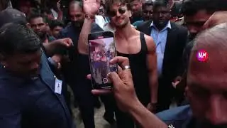 Tiger Shroff's Grand Entry At The Gaiety Galaxy For Ganpath Promotion | Watch