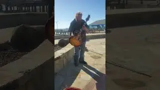ONE ARMED GUITAR PLAYER GOTTA SEE THIS!