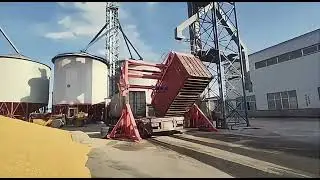 Container Tilter Working