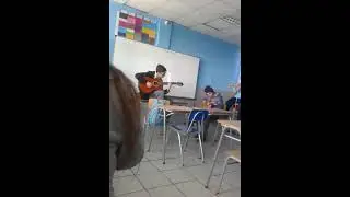 Tocata improvisada en clase (Paul - Gufi)