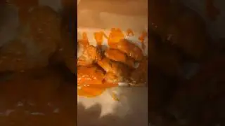 1st Time Eating Domino&rsquo;s Wings #shorts #foodreview #food #wings #fastfood #dominos #buffalowings