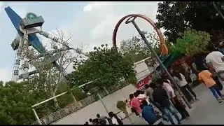 Pendulum style amusement park ride fails