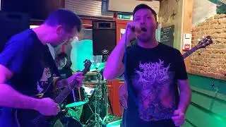Beeron - The Demon inside the Mirror (live au Backstage - Amiens)