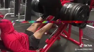 Leg press 1320lbs x 2 lightweight how to IG@BigPhill93