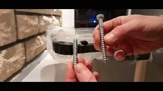 solution simple pour fixer des pieds de lit sur un sommier cadre.