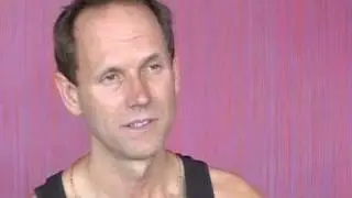 yogaservice.de: Interview with yogateacher Rusty Wells