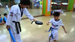 유치부 태권도 발차기 수업 - 신곡동 탑클래스영어태권도 키즈짐, Kid taekwondo class