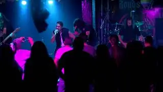 SYRUS Bonds Rock Bar