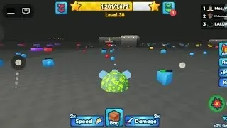 When i play tank game in roblox 😶