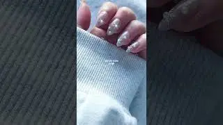 snowflake winter nails inspo ❄️🤍✨ #nailsinspo #winternails #whitenails #glamnetic #velvetnails