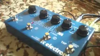 Tc Electronic Flashback x4 delay demo (part 2:3)