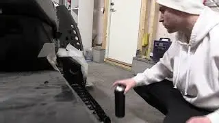 Painting My Arctic Cat M8000 With Spraypaint!