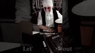 Have you ever tried playing vinyls backwards? 🔥🙌