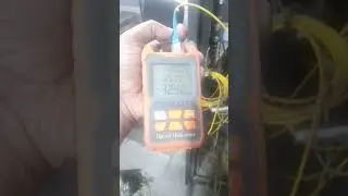 Basic optical loss testing using an Optical power Meter.. #technology #network