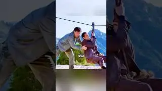 The man prepared to jump off the cliff to escape the killers.#shosts #film