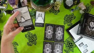 A SIMPLE SPREAD TO HELP YOU CONNECT WITH YOUR INTUITION - THE  PHANTOMWISE TAROT DREAMCHILD SPREAD