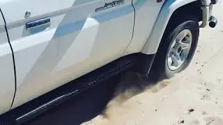 Land Cruiser V8 pulling 3ton trailer