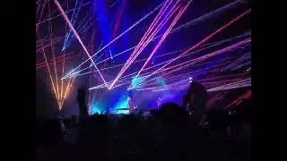 @garethemery @lsrcity  - with Annabel on stage & best laser in house. #edm #lasershow 