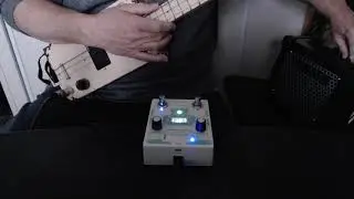 Donner Circle Looper (с драм-машиной). Открытая коробка и быстрая демонстрация.