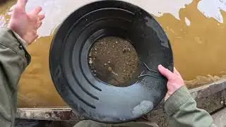 Gold panning at Gold daughters in Fairbanks, Alaska ￼for the whole day