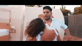 TODA UNA VIDA - LEONI TORRES / MARCO ESPEJO Y JULIA RUIZ BAILANDO EN ZIELO LAS BEATAS