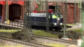 M&auml;rklin Insider 39583 BR 181 leaving turntable