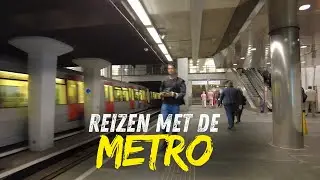 De metro van RET in Rotterdam